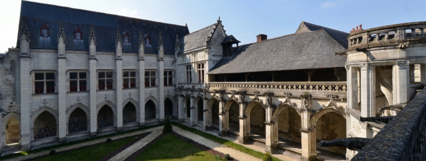 Cour de la Cathédrale Saint-Gatien de Tours
