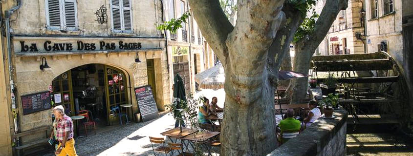 Rue des Teinturiers Avignon, city center avignon