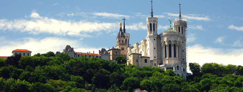 View on Fourviere's basilica, basilica of fourviere, fourviere baslica, lyon beautiful view, lyon monuments, lyon buildings, lyon things to do