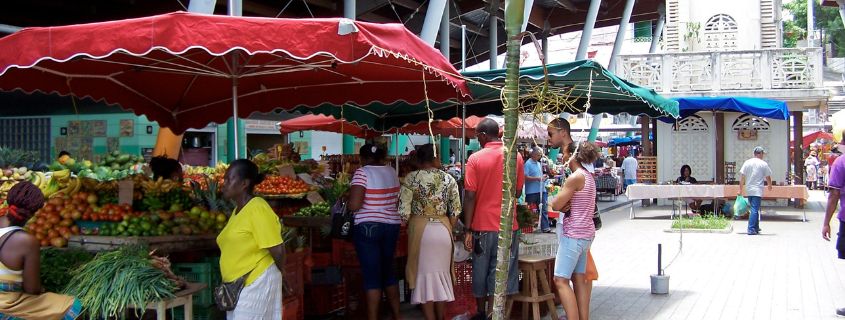 Visiter le marché aux épices de Basse-Terre, un incontournable en Guadeloupe
