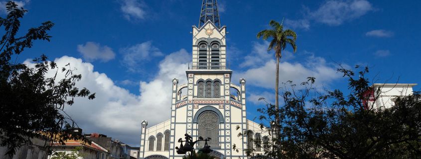 visiter la Cathédrale Saint-Louis, Fort-de-France, incontournable de la Martinique quand il pleut
