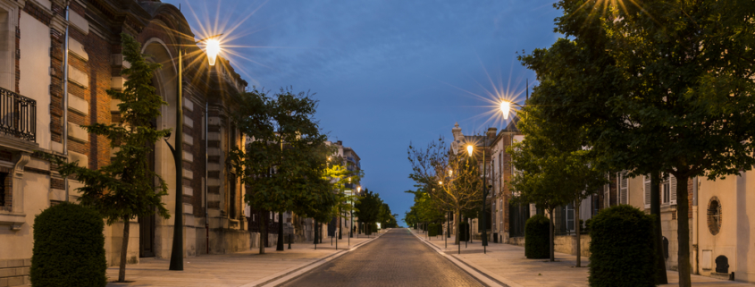 avenue de champagne le soir, epernay